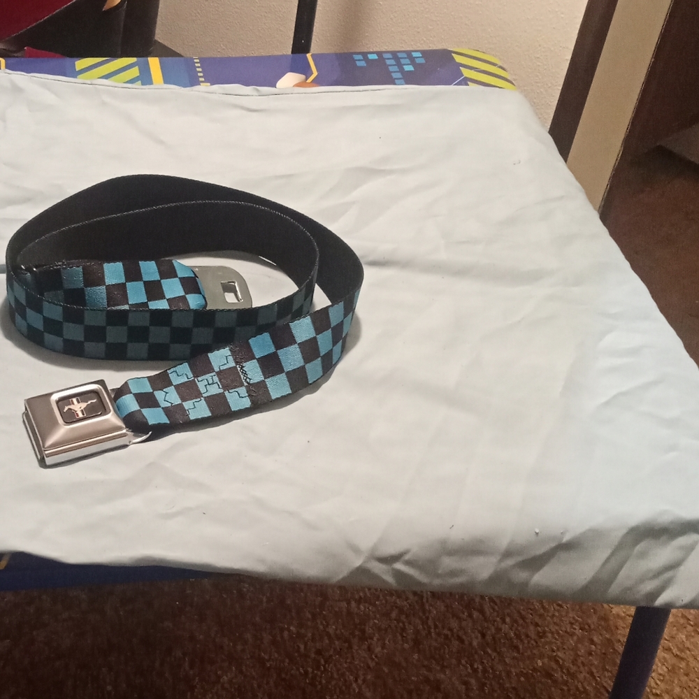 Mustang checkered belt